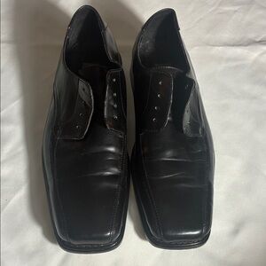 Men’s dress oxford’s size 14. All man-made yet EUC.